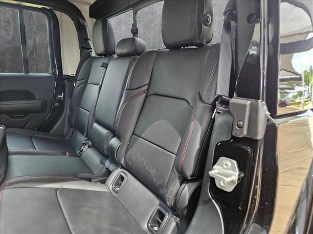 new 2025 Jeep Gladiator car, priced at $49,800