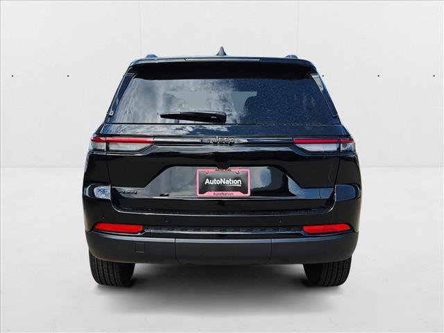 new 2025 Jeep Grand Cherokee car, priced at $35,997