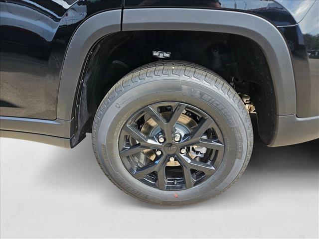 new 2025 Jeep Grand Cherokee car, priced at $35,997