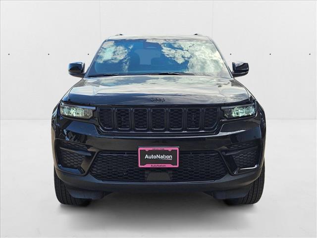 new 2025 Jeep Grand Cherokee car, priced at $35,997