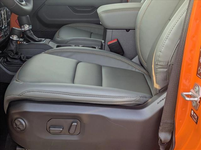 new 2025 Jeep Gladiator car, priced at $51,164