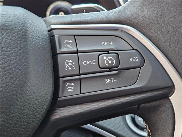 new 2025 Jeep Grand Cherokee car, priced at $40,277