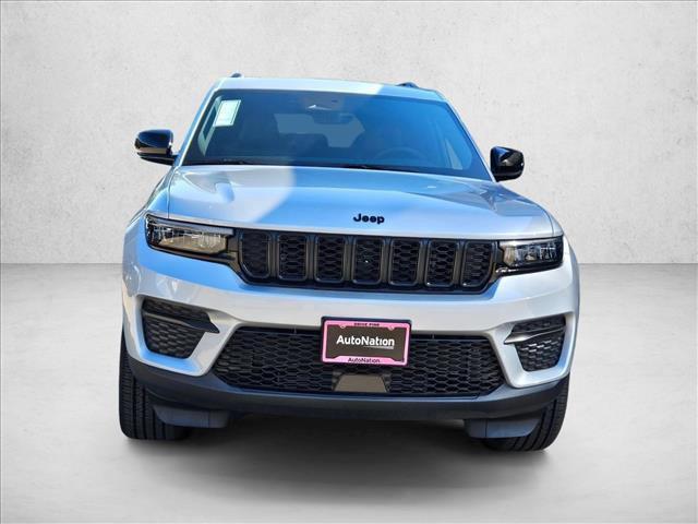 new 2025 Jeep Grand Cherokee car, priced at $40,277
