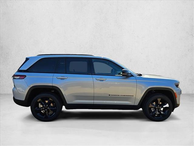 new 2025 Jeep Grand Cherokee car, priced at $40,277