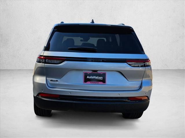 new 2025 Jeep Grand Cherokee car, priced at $40,277