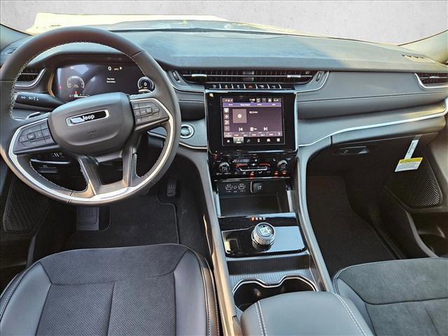 new 2025 Jeep Grand Cherokee car, priced at $40,277