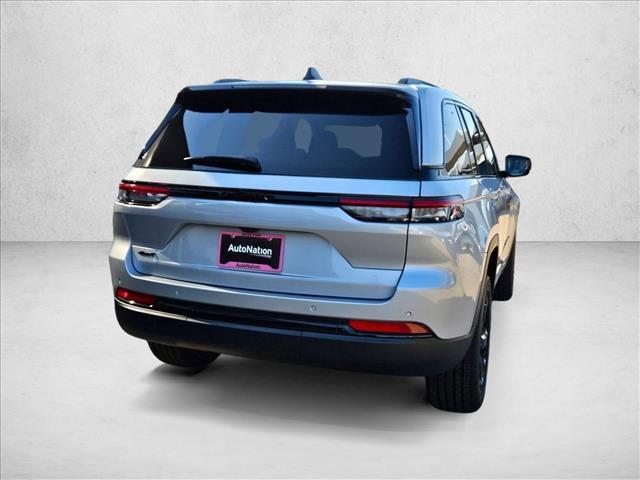 new 2025 Jeep Grand Cherokee car, priced at $40,277