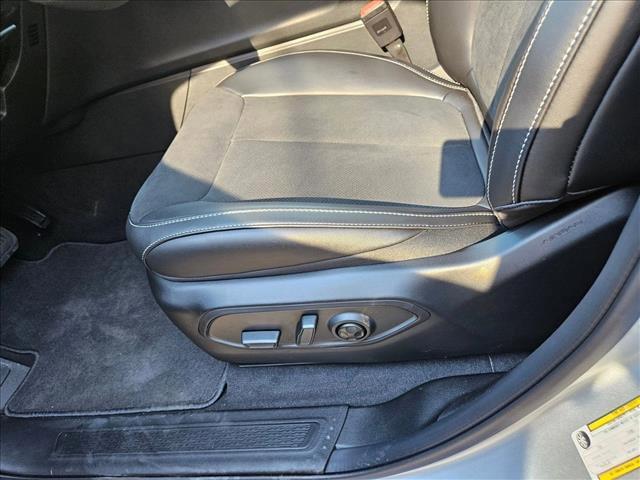 new 2025 Jeep Grand Cherokee car, priced at $40,277