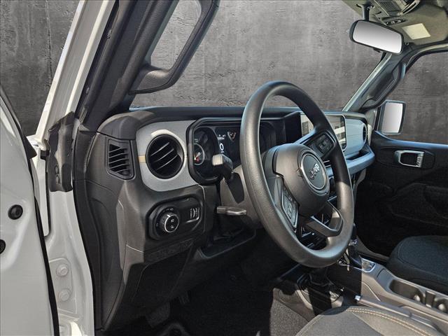 new 2024 Jeep Gladiator car, priced at $33,723