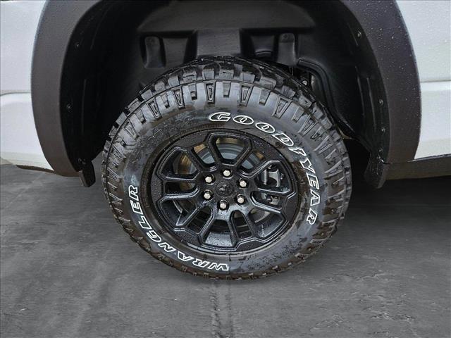 new 2025 Ram 1500 car, priced at $62,378