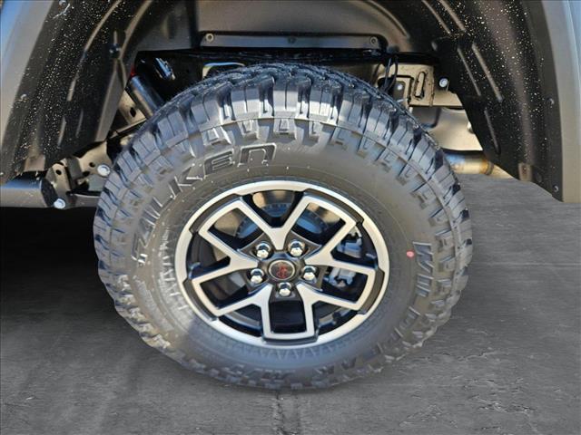 new 2025 Jeep Gladiator car, priced at $49,334