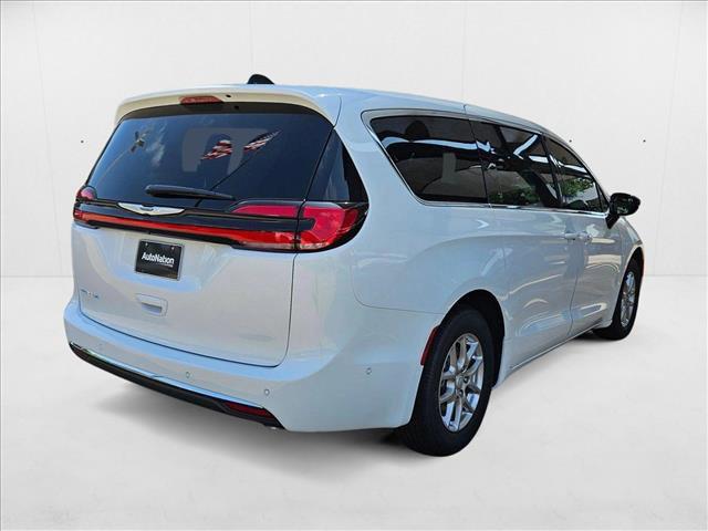 new 2025 Chrysler Pacifica car, priced at $36,997