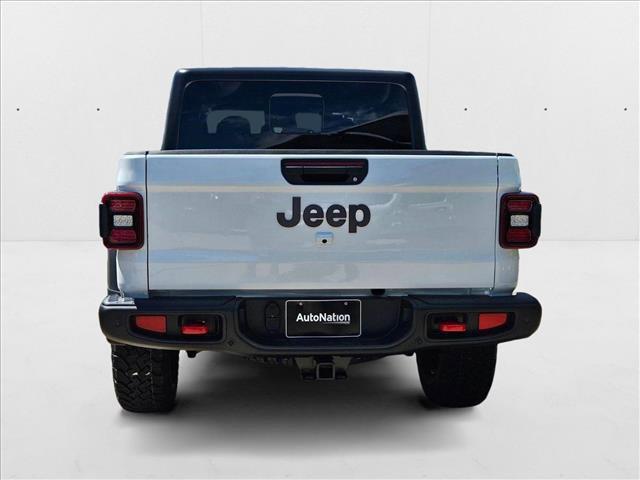 new 2025 Jeep Gladiator car, priced at $45,252