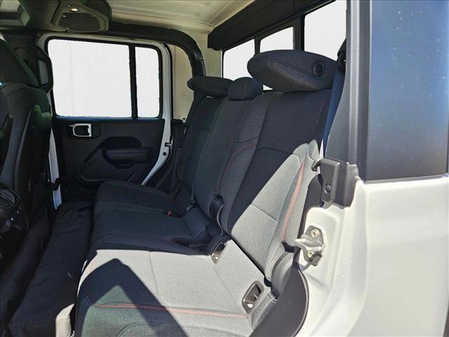 new 2025 Jeep Gladiator car, priced at $45,252