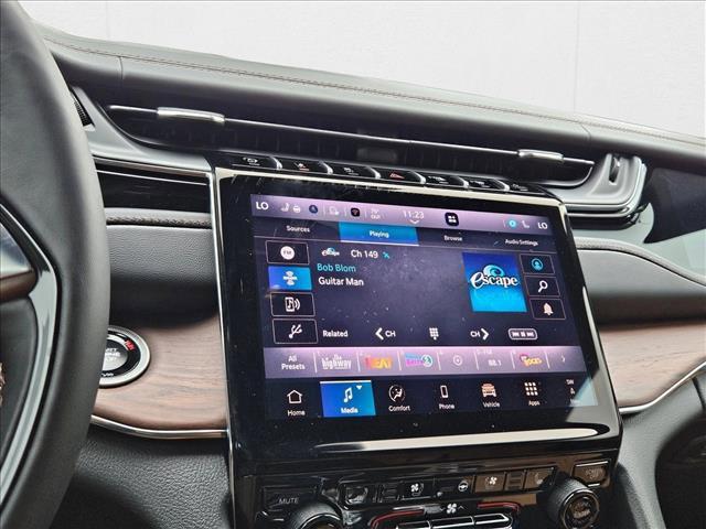 new 2025 Jeep Grand Cherokee car, priced at $54,897