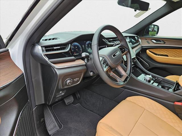 new 2025 Jeep Grand Cherokee car, priced at $54,897