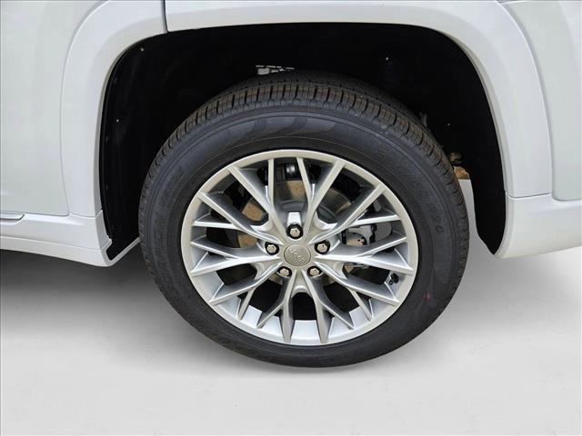 new 2025 Jeep Grand Cherokee car, priced at $54,897