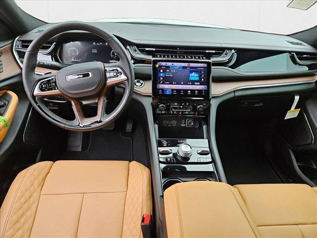 new 2025 Jeep Grand Cherokee car, priced at $54,897