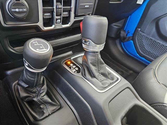 new 2025 Jeep Gladiator car, priced at $45,210