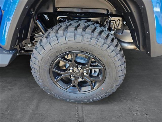 new 2025 Jeep Gladiator car, priced at $45,210