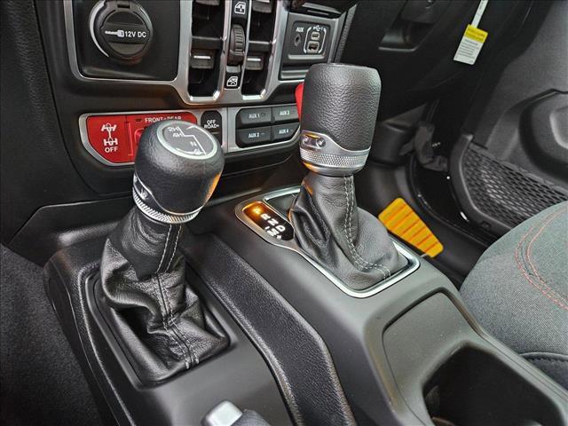new 2025 Jeep Gladiator car, priced at $47,092