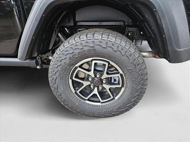 new 2025 Jeep Gladiator car, priced at $43,842