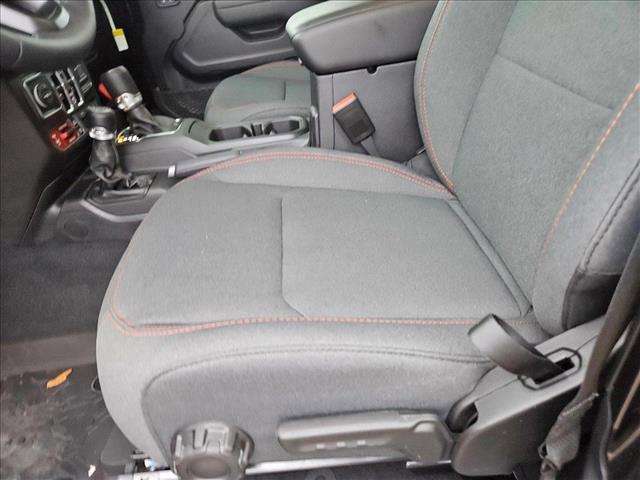 new 2025 Jeep Gladiator car, priced at $43,842