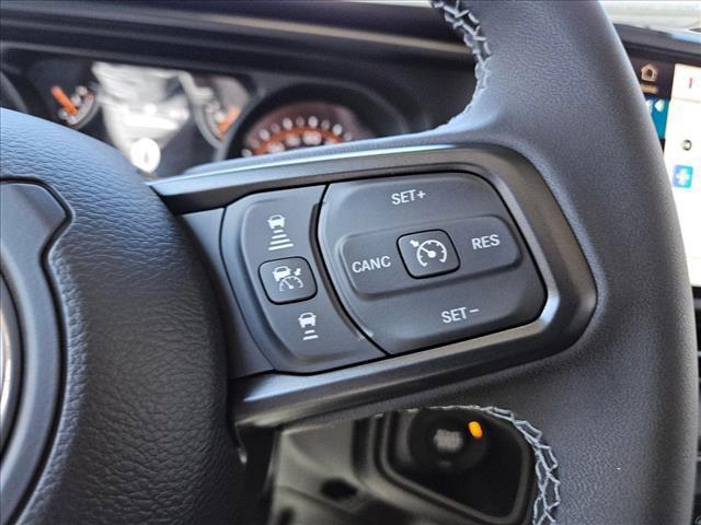new 2025 Jeep Wrangler car, priced at $40,316