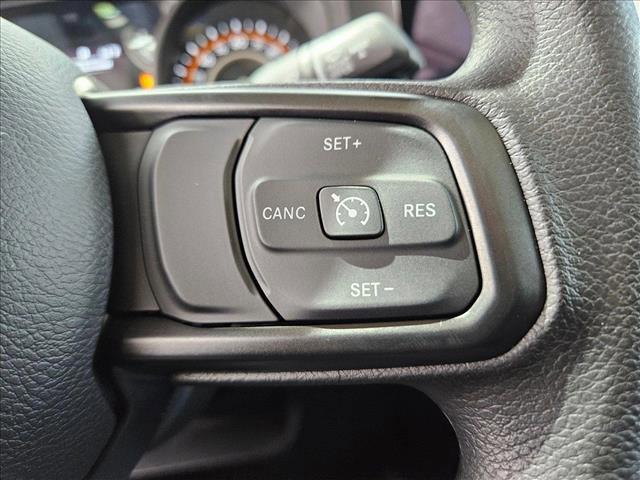 new 2025 Jeep Gladiator car, priced at $39,900