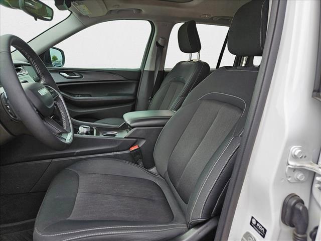 used 2024 Jeep Grand Cherokee car, priced at $29,408