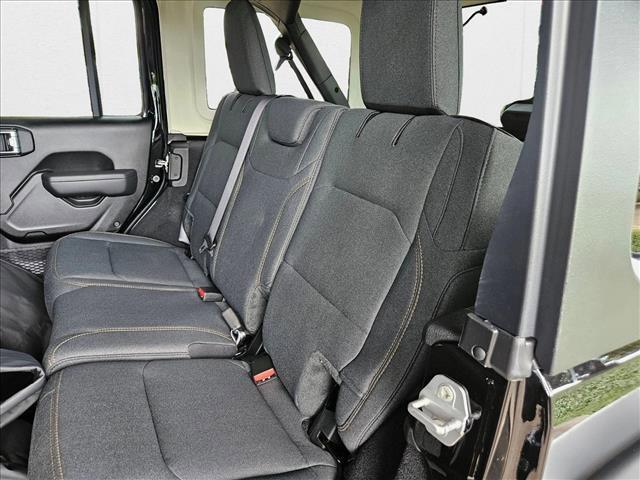 new 2025 Jeep Wrangler car, priced at $41,077