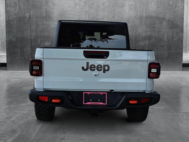 new 2025 Jeep Gladiator car, priced at $45,599