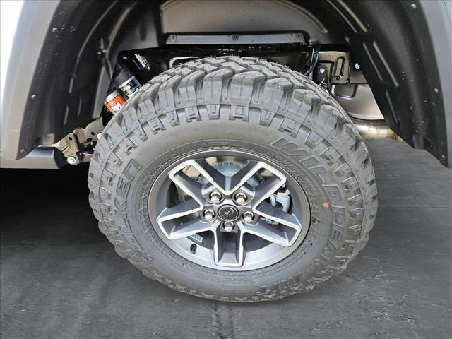 new 2025 Jeep Gladiator car, priced at $45,599