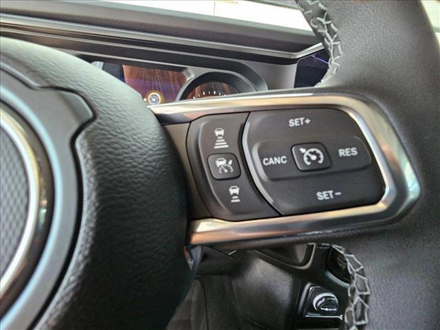 new 2025 Jeep Wrangler car, priced at $47,684