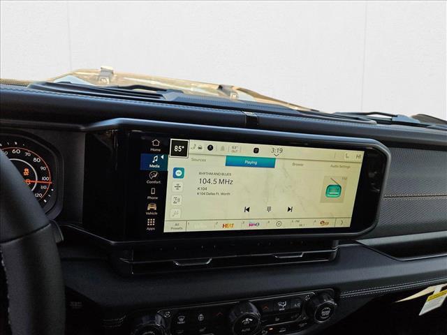 new 2025 Jeep Gladiator car, priced at $43,999