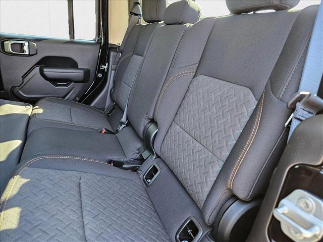 new 2025 Jeep Gladiator car, priced at $43,999