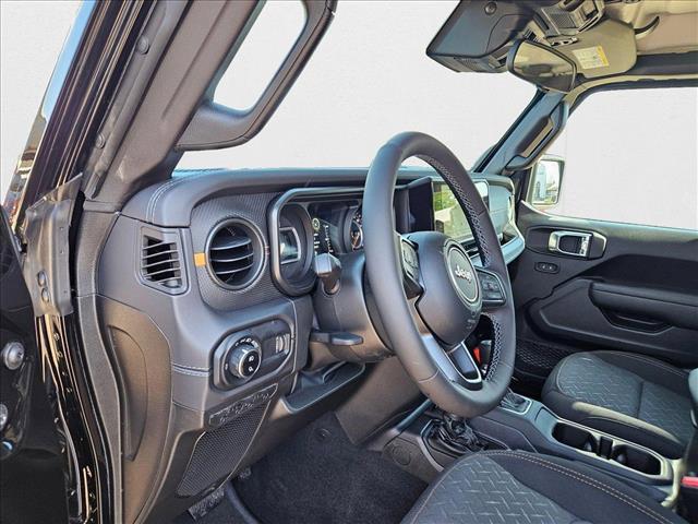 new 2025 Jeep Gladiator car, priced at $43,999