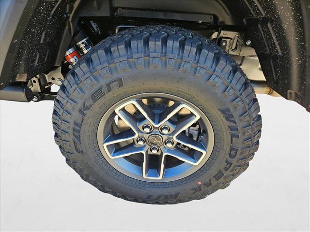 new 2025 Jeep Gladiator car, priced at $43,999