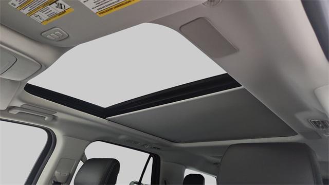new 2025 Ford Expedition car, priced at $80,025