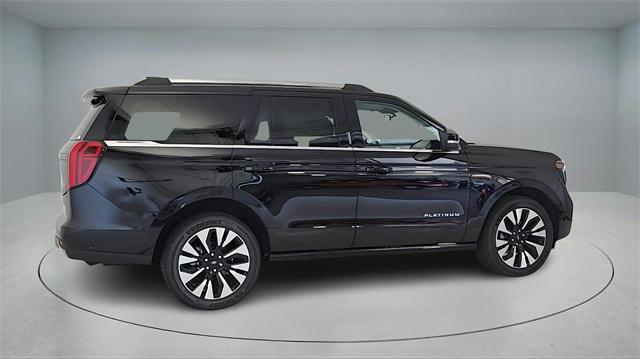 new 2025 Ford Expedition car, priced at $80,025