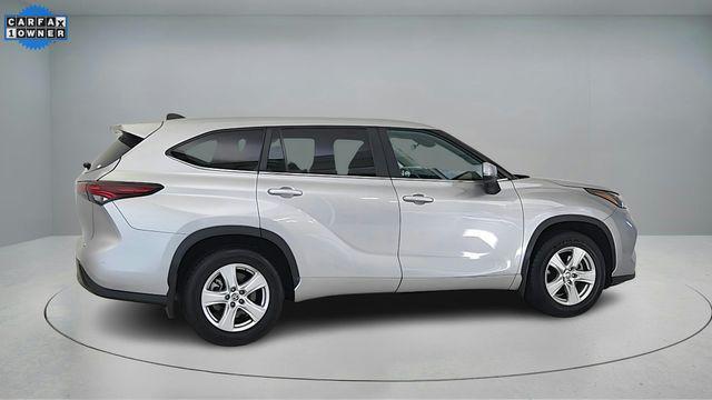 used 2024 Toyota Highlander car, priced at $31,989