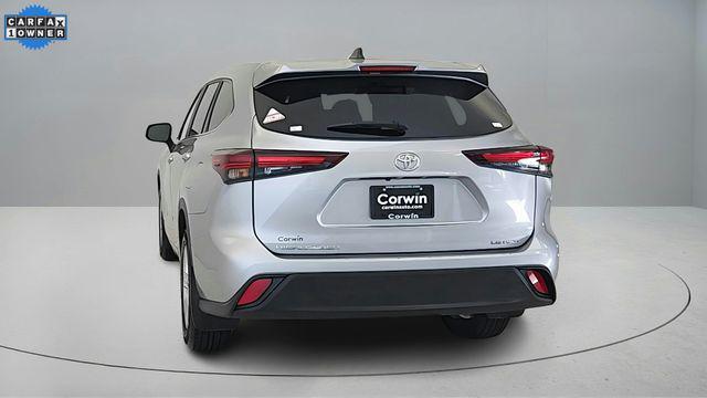 used 2024 Toyota Highlander car, priced at $31,989