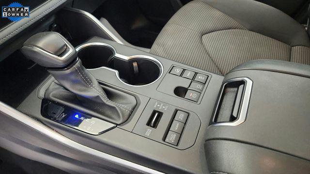 used 2024 Toyota Highlander car, priced at $31,989