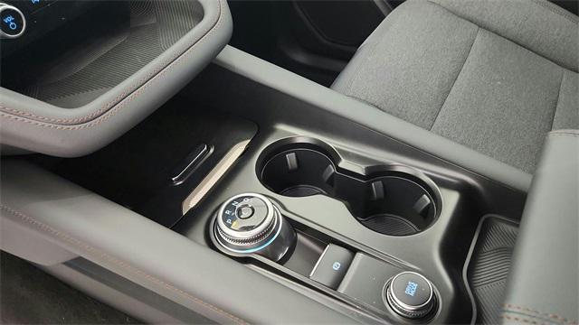 new 2025 Ford Explorer car, priced at $40,048