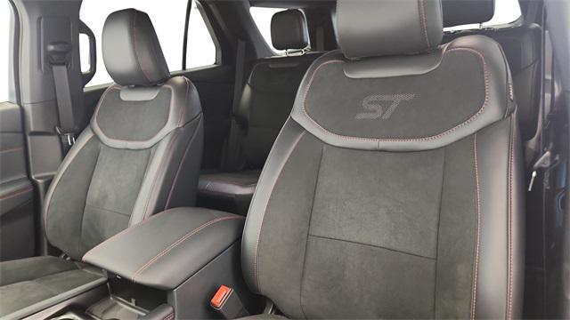 new 2025 Ford Explorer car, priced at $61,155