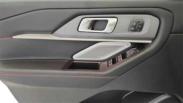 new 2025 Ford Explorer car, priced at $61,155