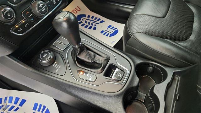 used 2019 Jeep Cherokee car, priced at $16,327