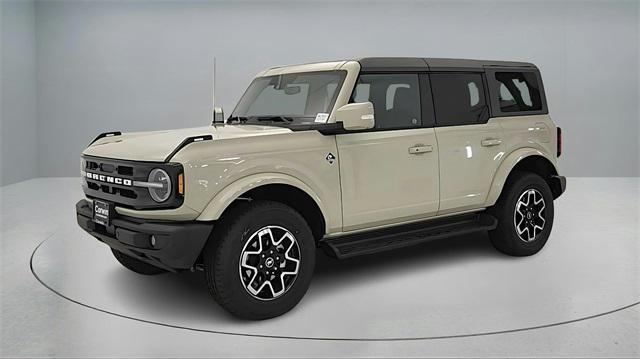 new 2025 Ford Bronco car, priced at $53,534