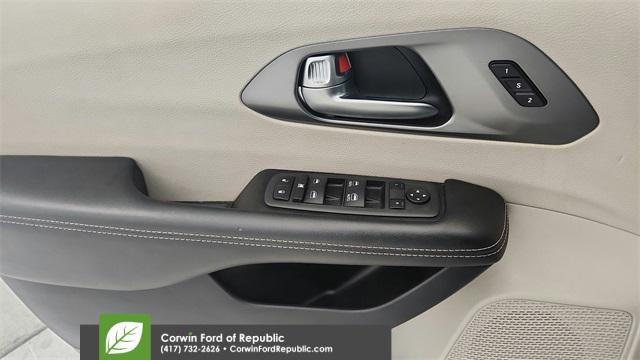 used 2022 Chrysler Pacifica car, priced at $22,690