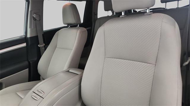 used 2018 Toyota Highlander car, priced at $25,389